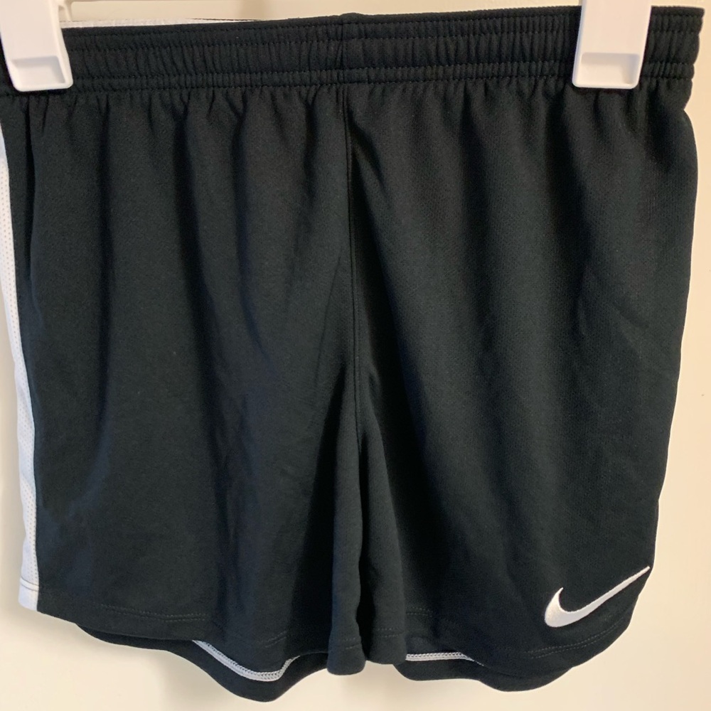 Women NIKE running shorts. Size:XS. Black. NEW